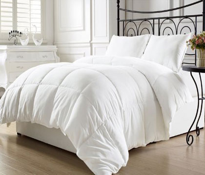Chezmoi White Goose Down Alternative Comforter